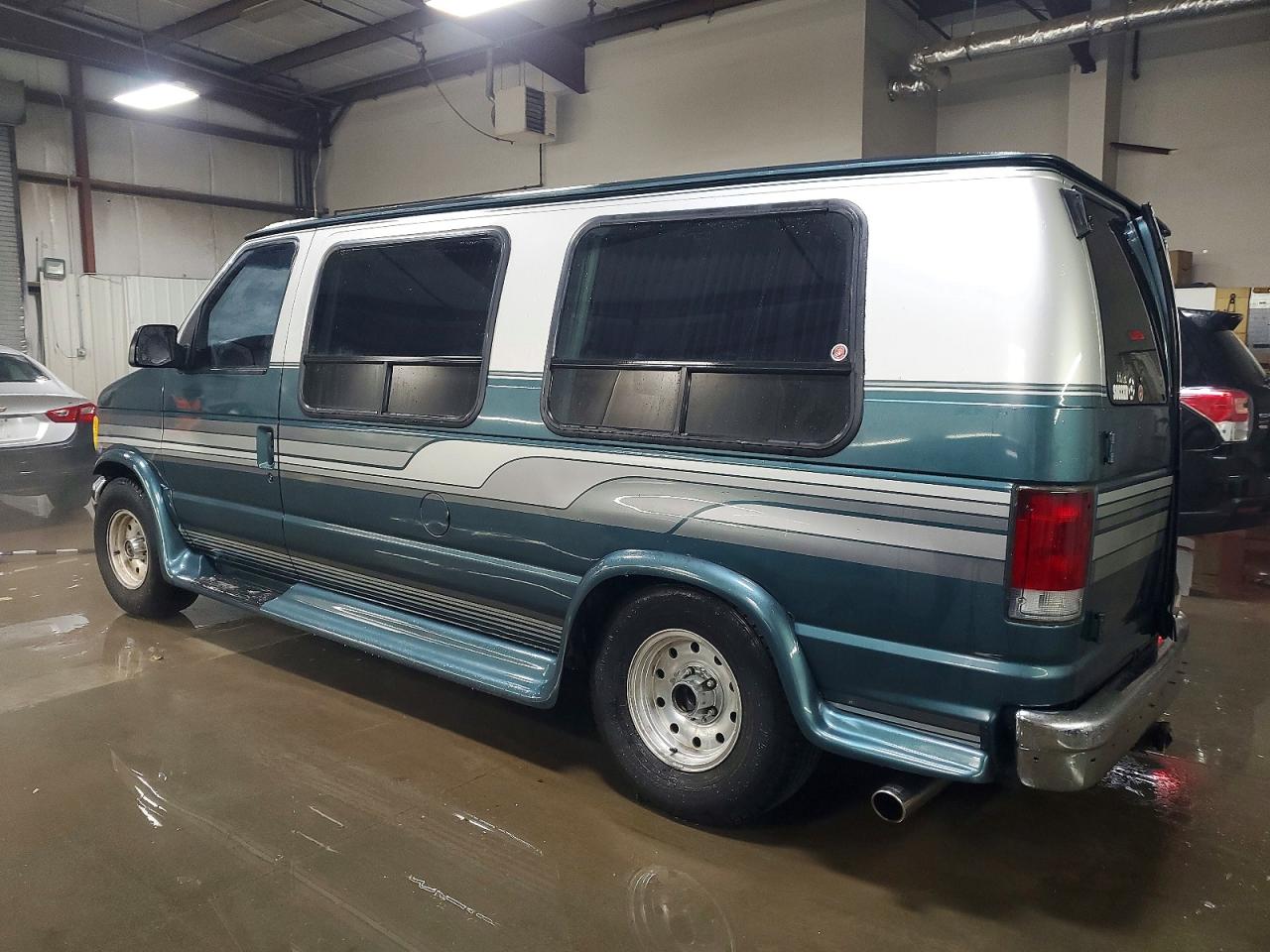 1995 FORD ECONOLINE E150 VAN photo 3