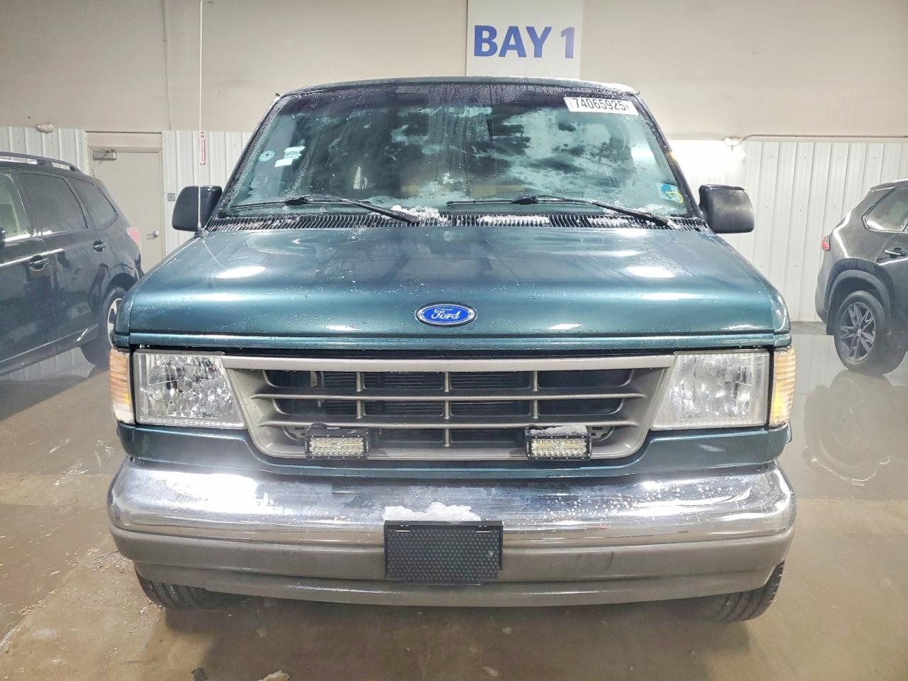1995 FORD ECONOLINE E150 VAN photo 9