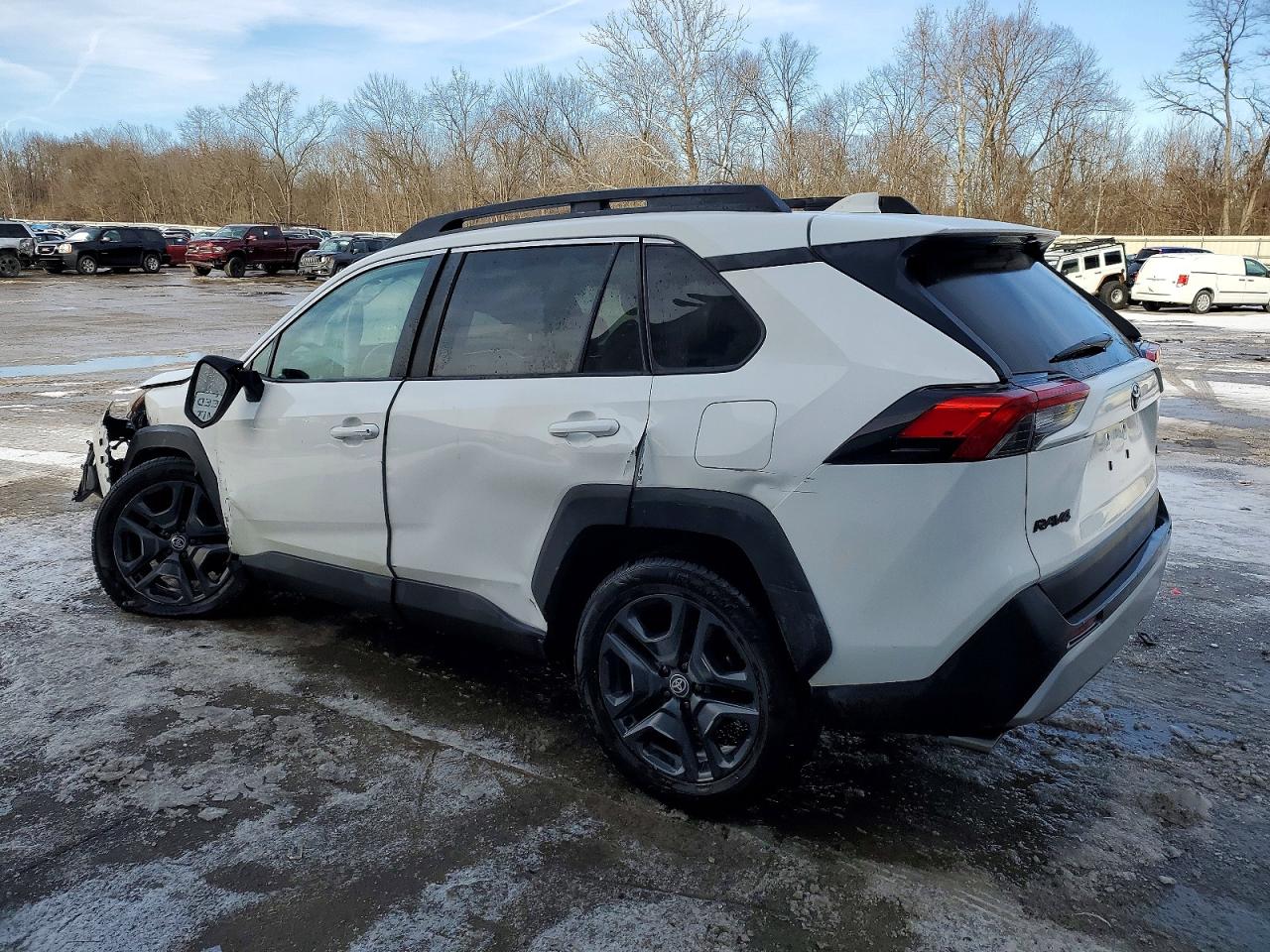 2022 TOYOTA RAV4 ADVENTURE photo 2