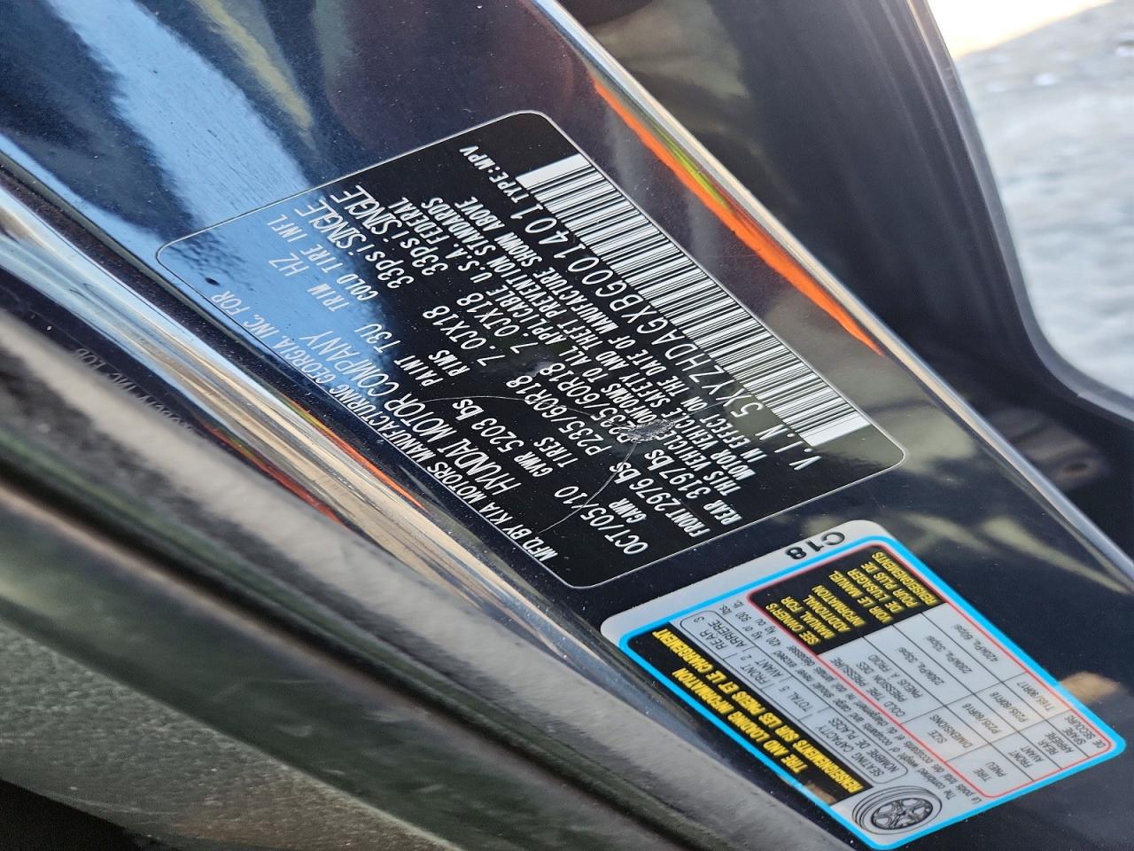 2011 HYUNDAI SANTA FE SE photo 23