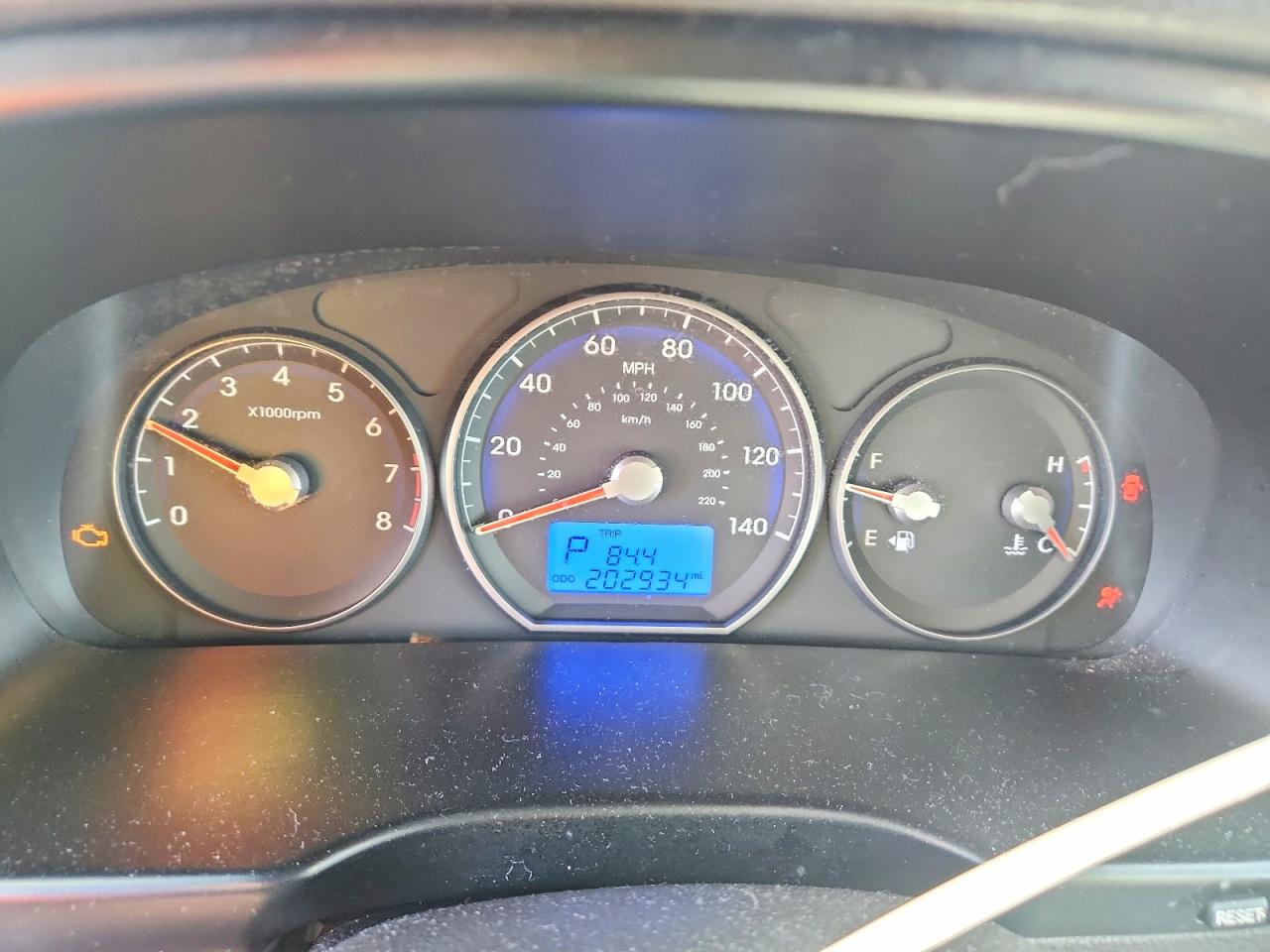 2011 HYUNDAI SANTA FE SE photo 17
