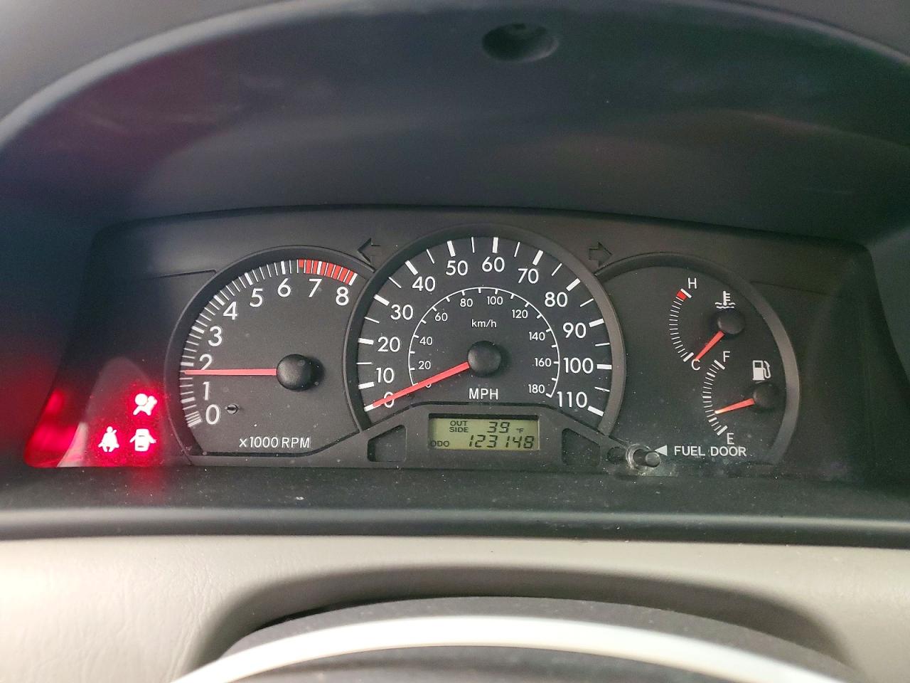 2004 TOYOTA COROLLA CE photo 9