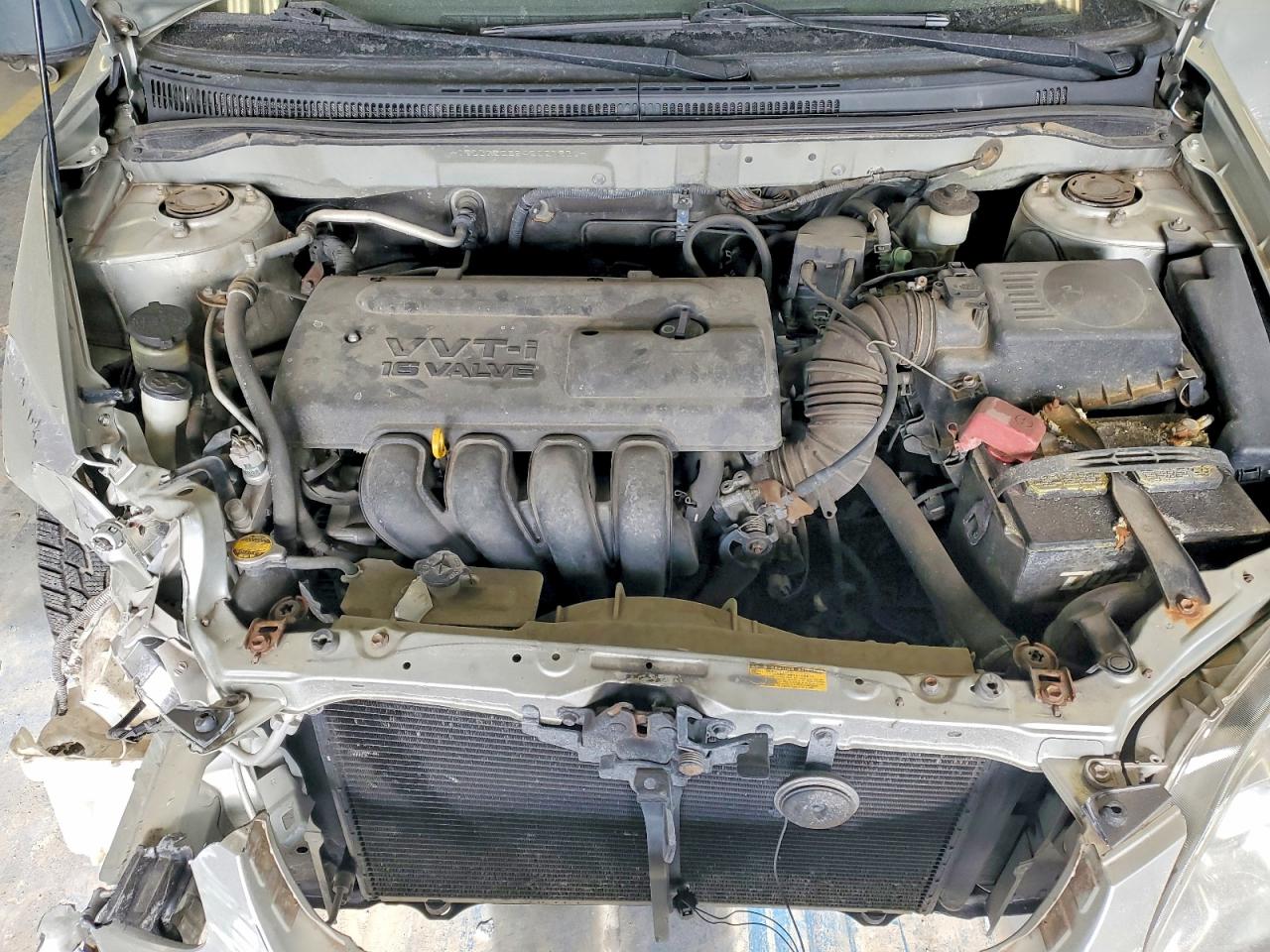 2004 TOYOTA COROLLA CE photo 11