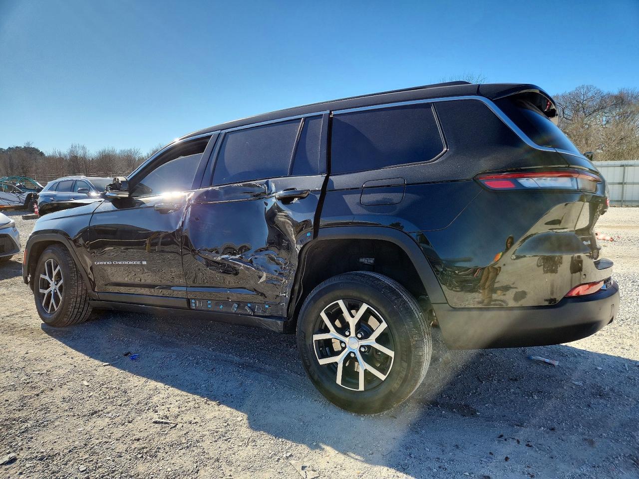 2024 JEEP GRAND CHEROKEE L LIMITED photo 3