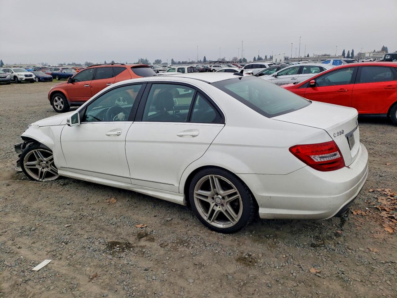 2013 MERCEDES-BENZ C 250 photo 3