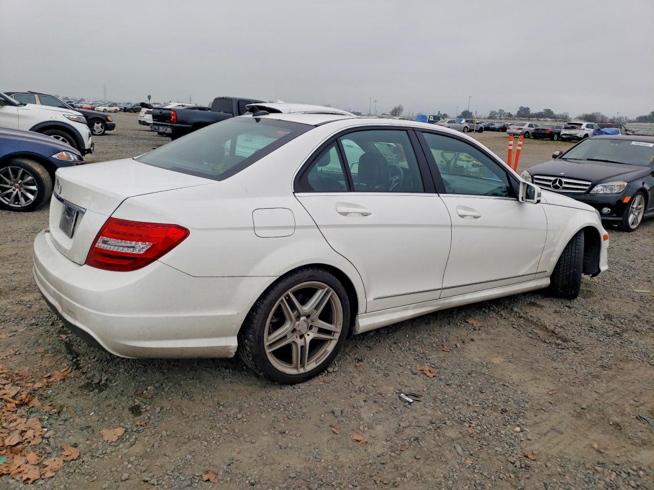 2013 MERCEDES-BENZ C 250 photo 5