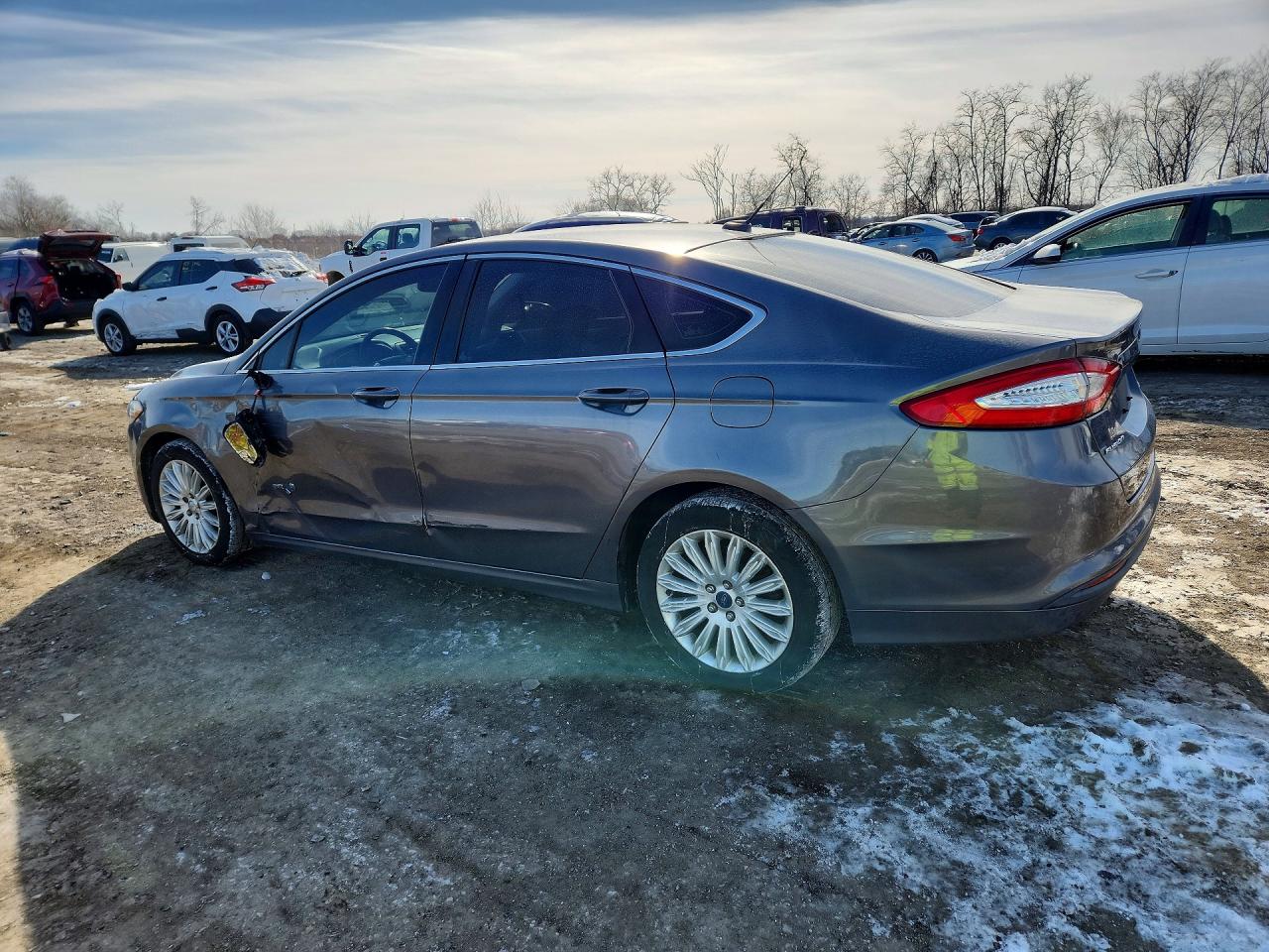 2013 FORD FUSION SE HYBRID photo 2