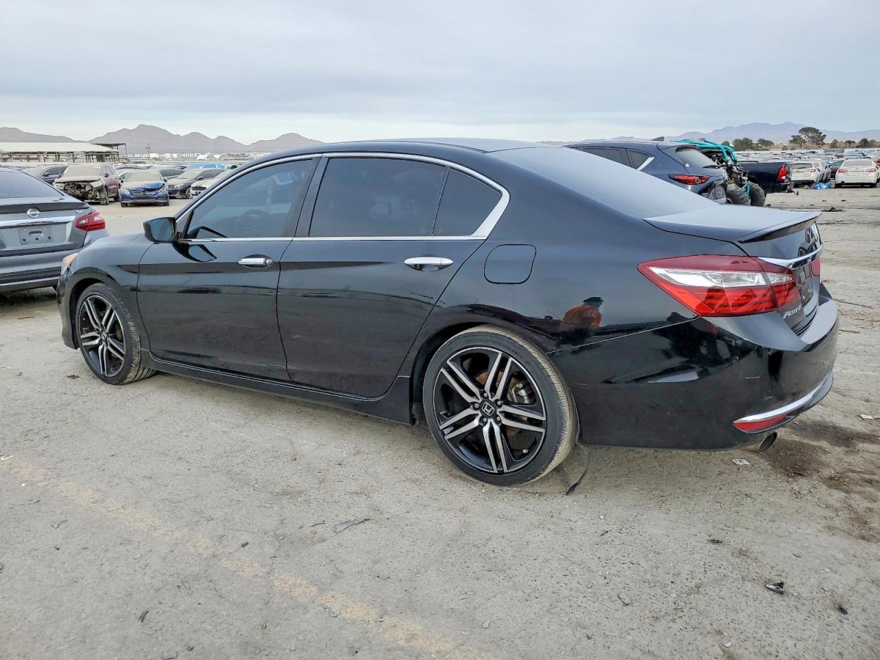 2017 HONDA ACCORD SPORT photo 3