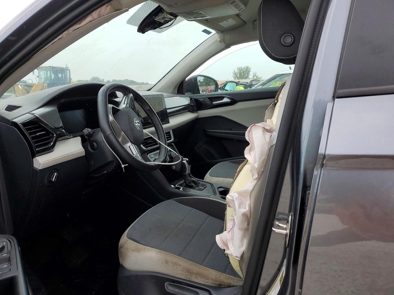2025 VOLKSWAGEN TAOS S photo 7