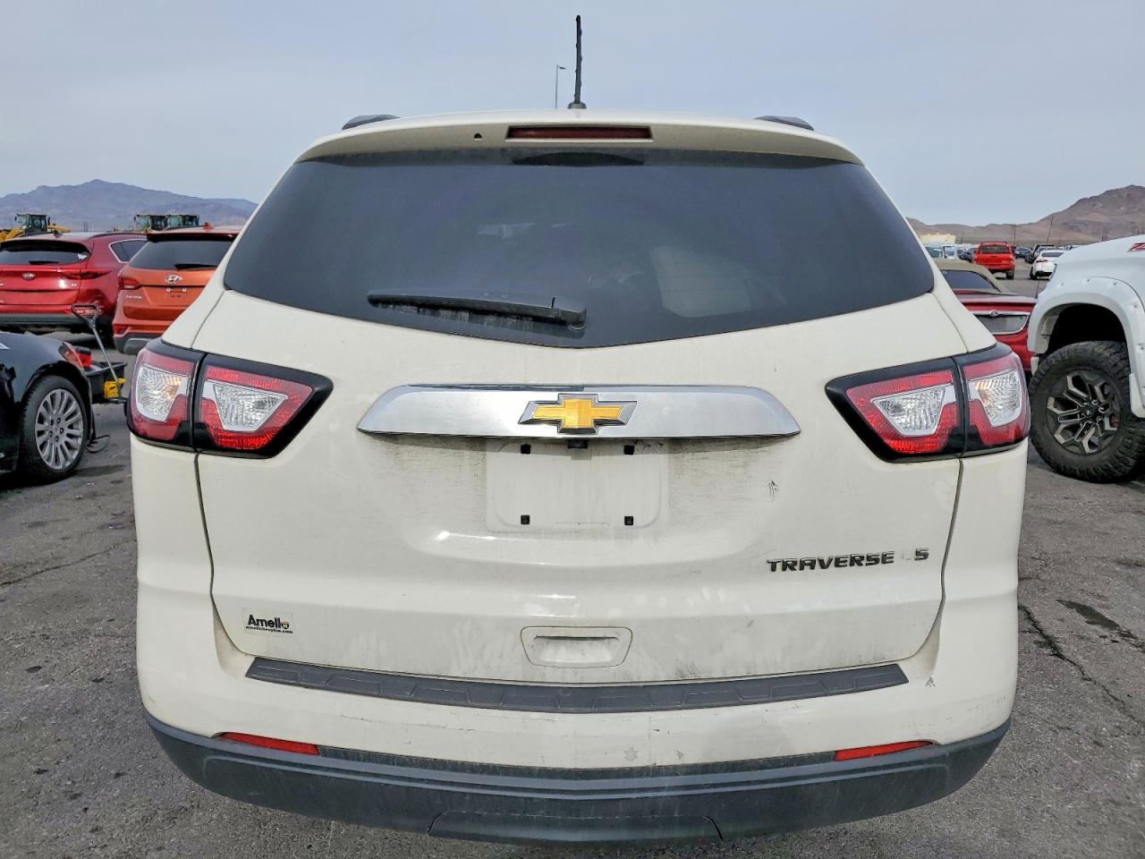 2014 CHEVROLET TRAVERSE LS photo 11