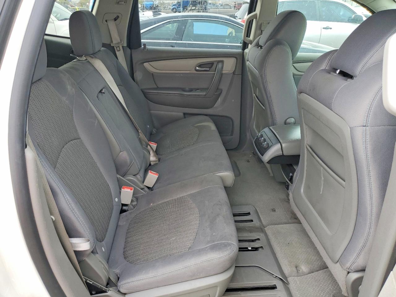 2014 CHEVROLET TRAVERSE LS photo 21