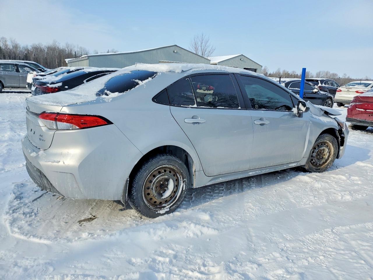 2025 TOYOTA COROLLA LE photo 3