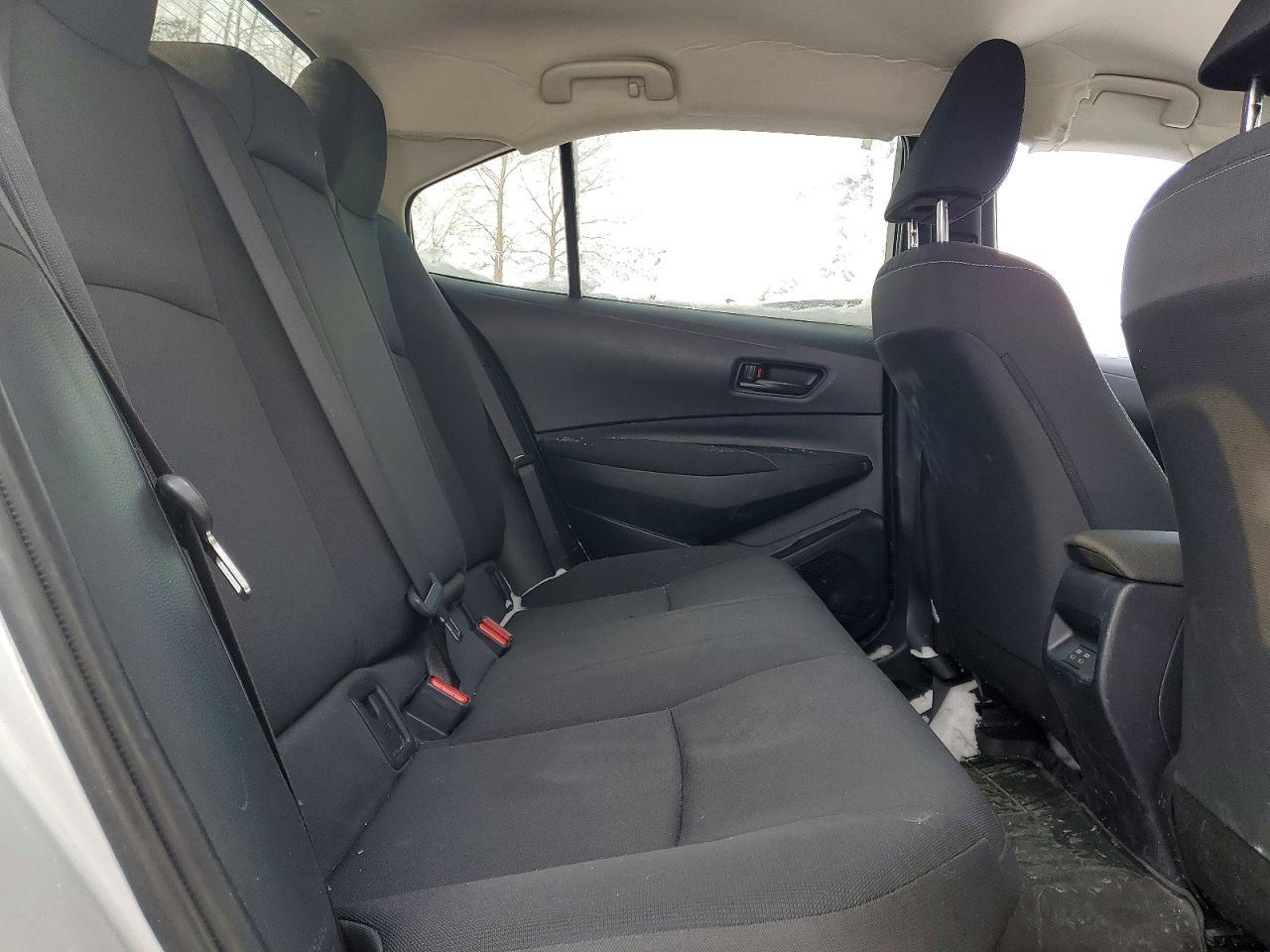 2025 TOYOTA COROLLA LE photo 10