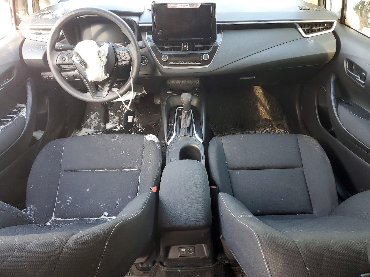 2025 TOYOTA COROLLA LE photo 8