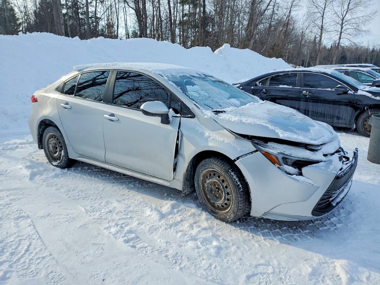 2025 TOYOTA COROLLA LE photo 4