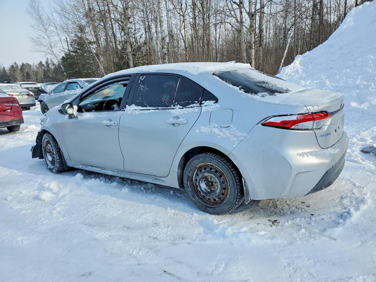 2025 TOYOTA COROLLA LE photo 2