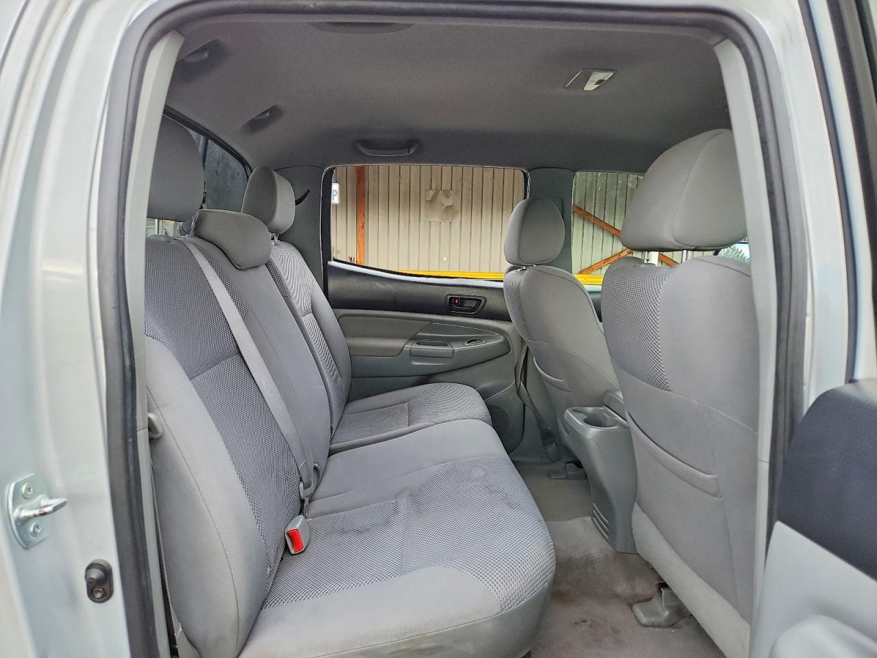 2005 TOYOTA TACOMA DOUBLE CAB photo 19