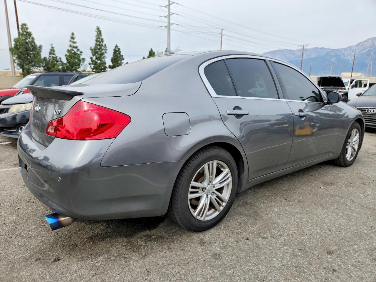 2010 INFINITI G37 BASE photo 5