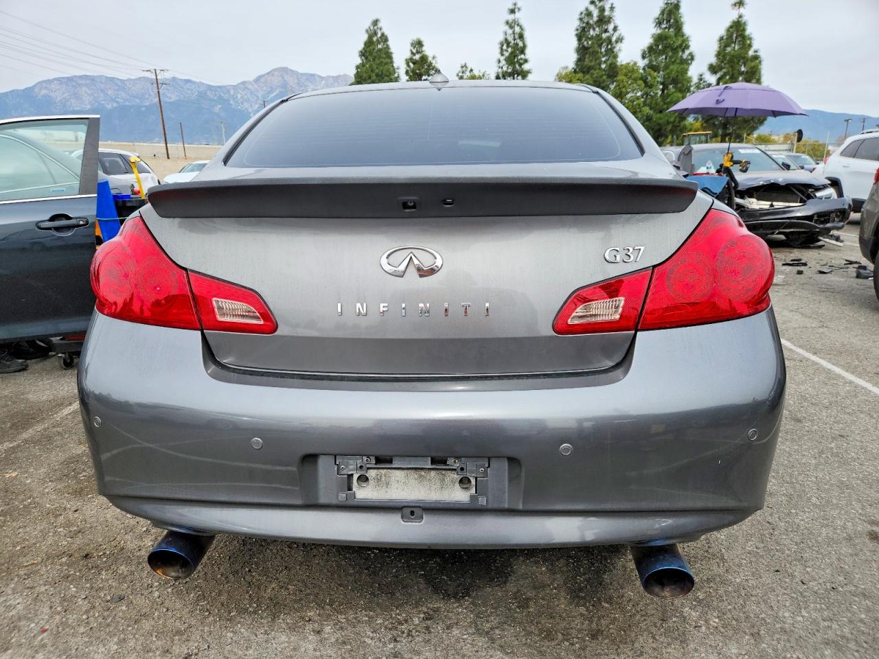 2010 INFINITI G37 BASE photo 11