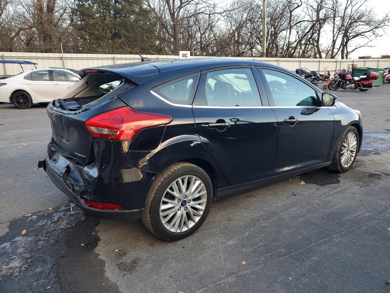 2018 FORD FOCUS TITANIUM photo 3