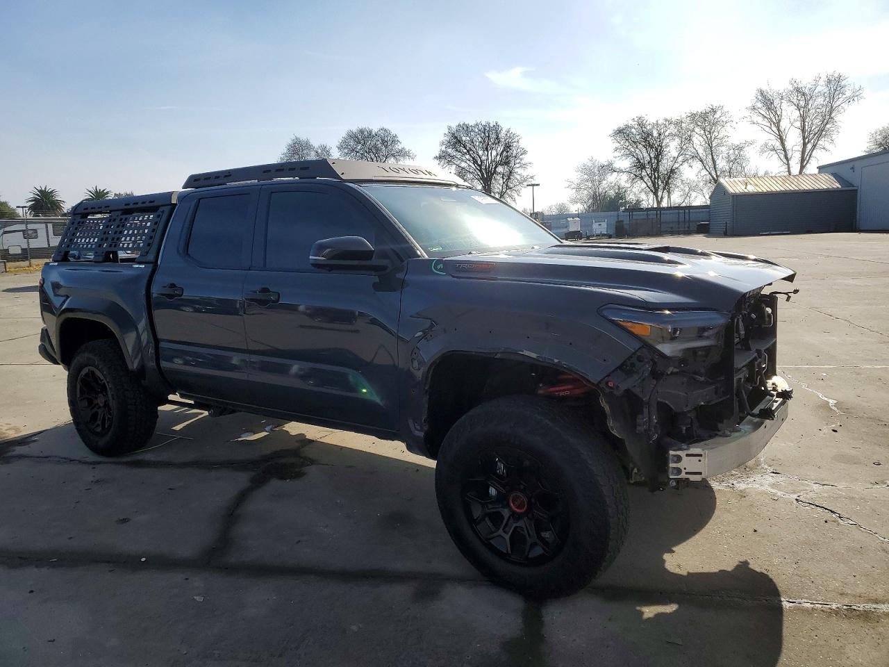 2025 TOYOTA TACOMA DOUBLE CAB photo 4