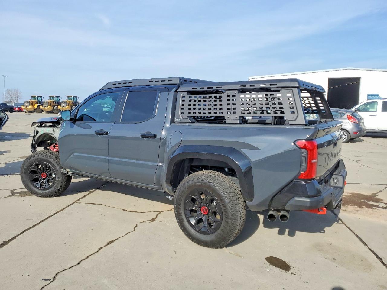 2025 TOYOTA TACOMA DOUBLE CAB photo 2