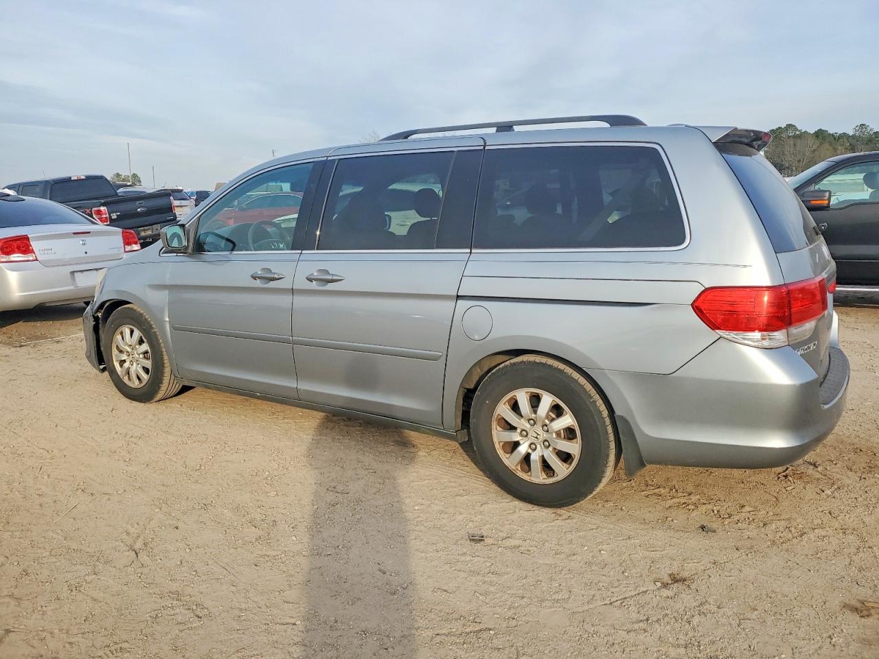 2010 HONDA ODYSSEY EXL photo 3