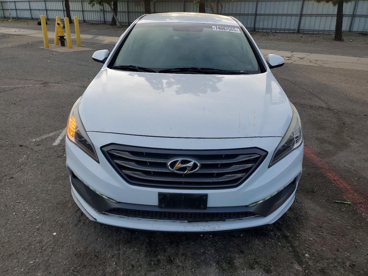 2015 HYUNDAI SONATA SPORT photo 9