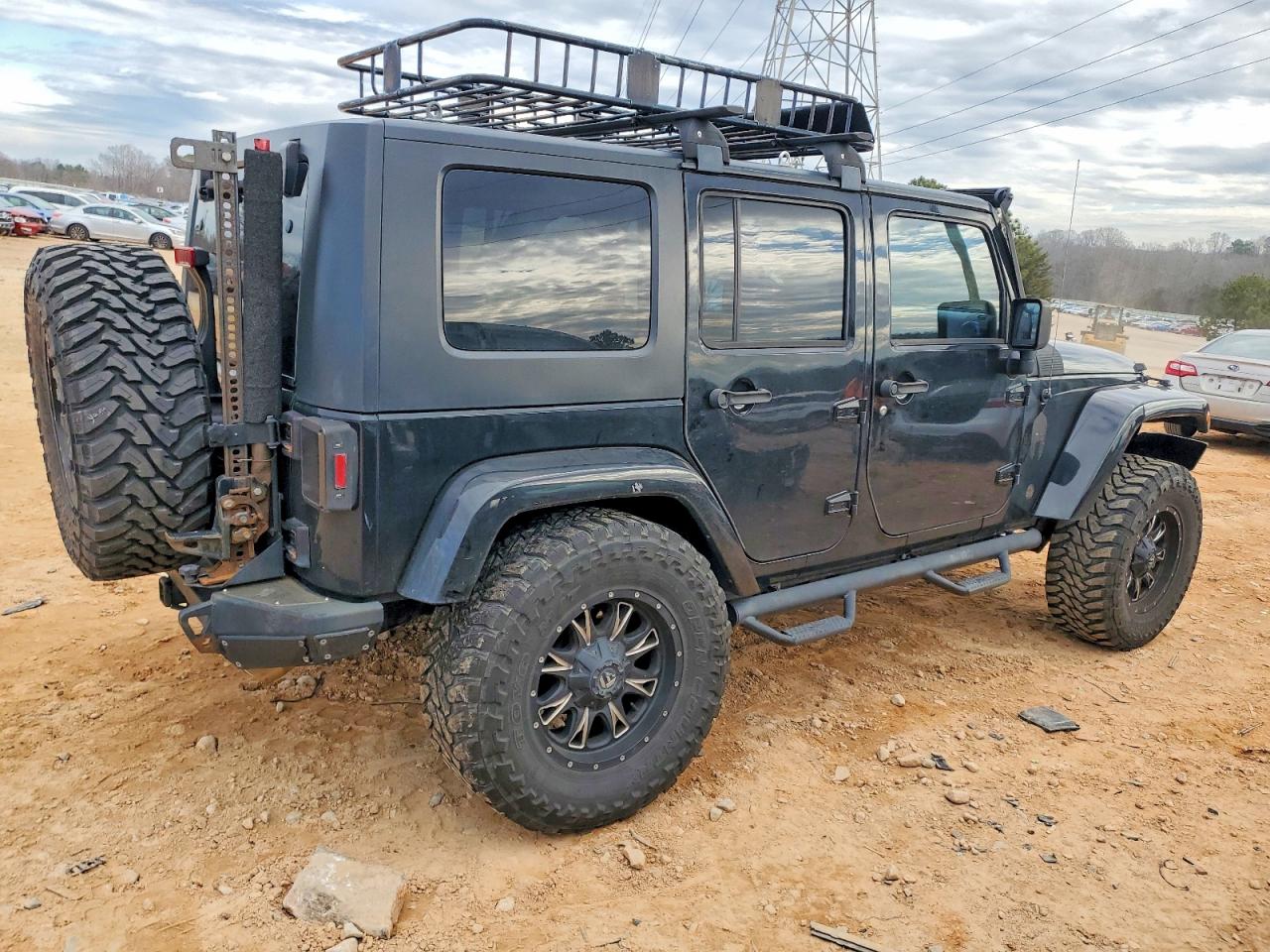 2010 JEEP WRANGLER UNLIMITED SAHARA photo 5