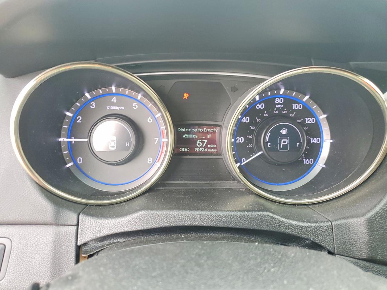 2012 HYUNDAI SONATA SE photo 25