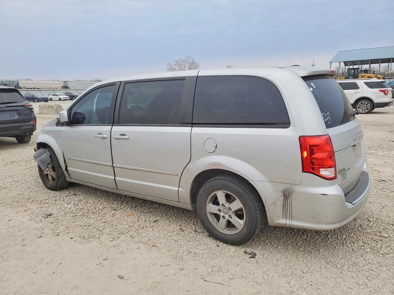 2012 DODGE GRAND CARAVAN SE photo 2