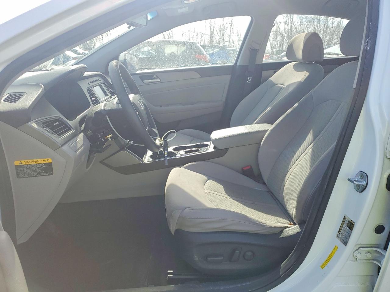 2015 HYUNDAI SONATA SE photo 13