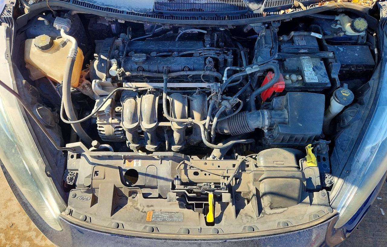 2016 FORD FIESTA SE photo 21