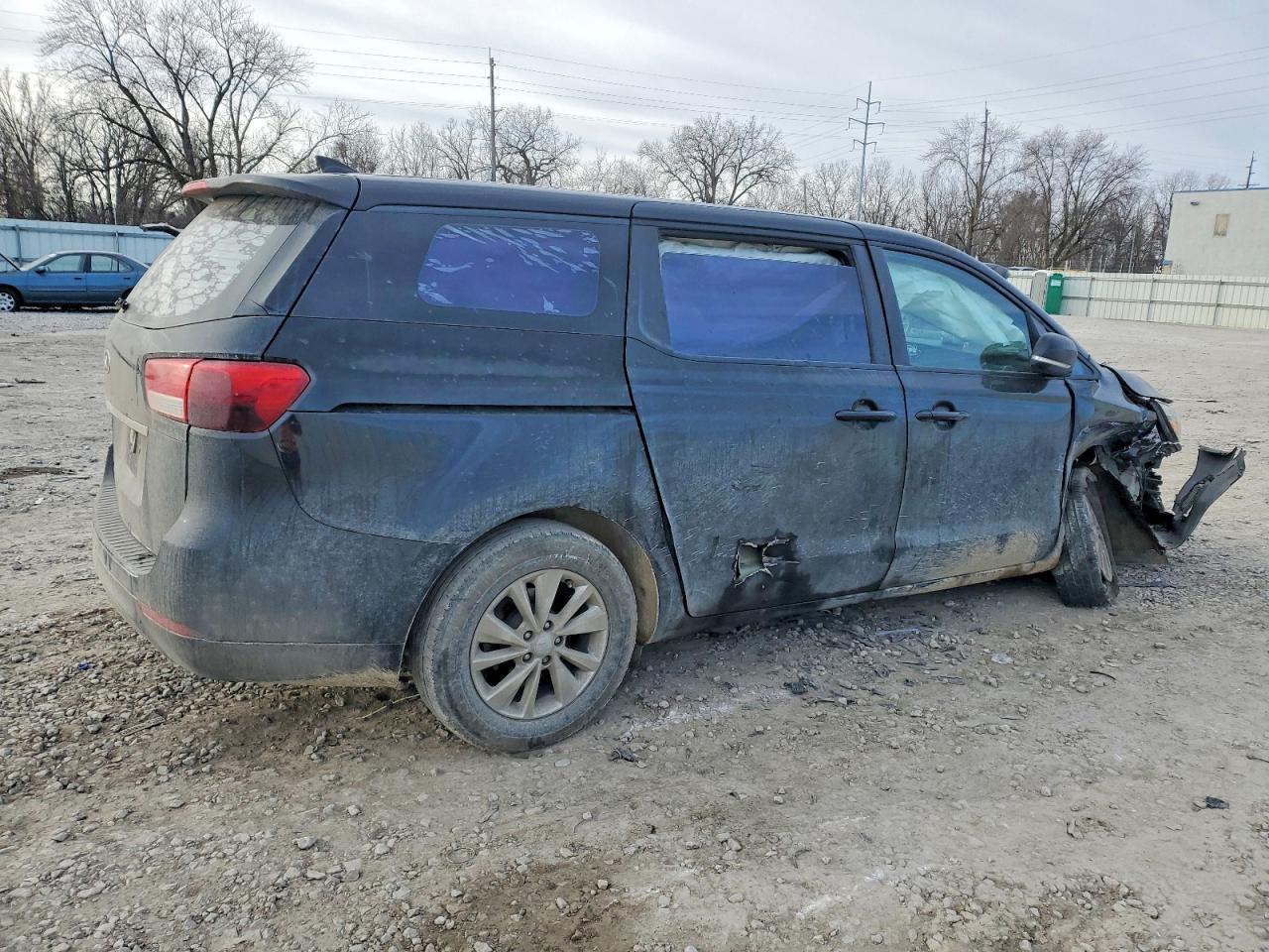 2016 KIA SEDONA L photo 3