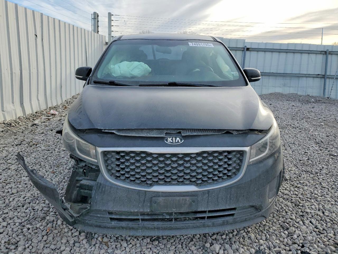 2016 KIA SEDONA L photo 5