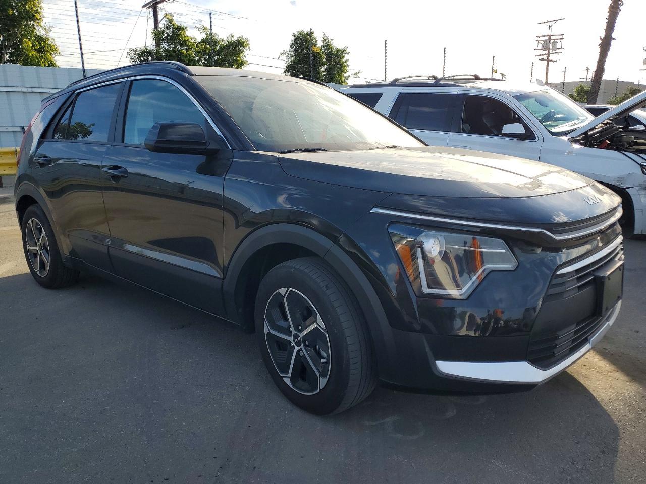 2024 KIA NIRO LX photo 4