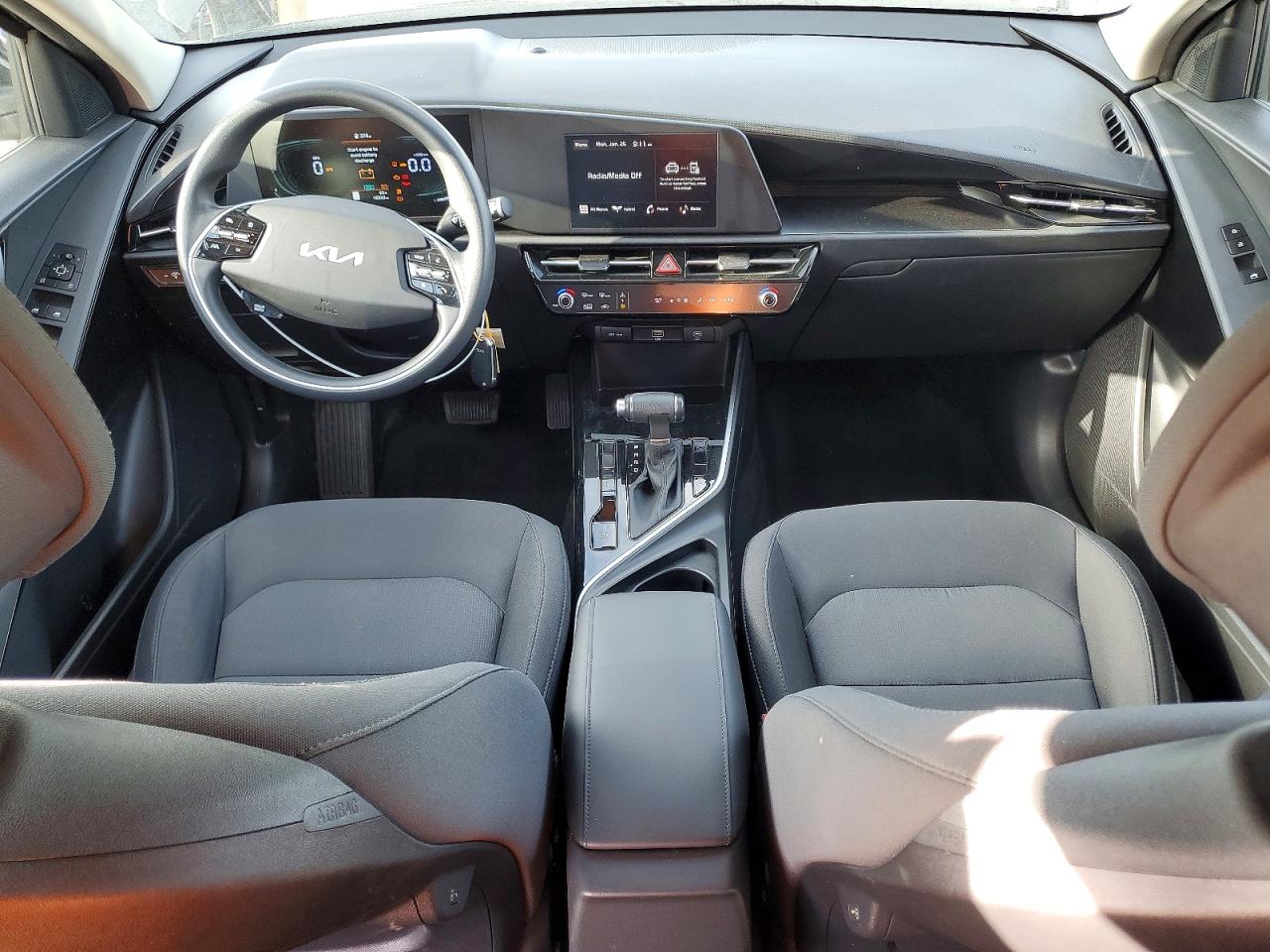 2024 KIA NIRO LX photo 8