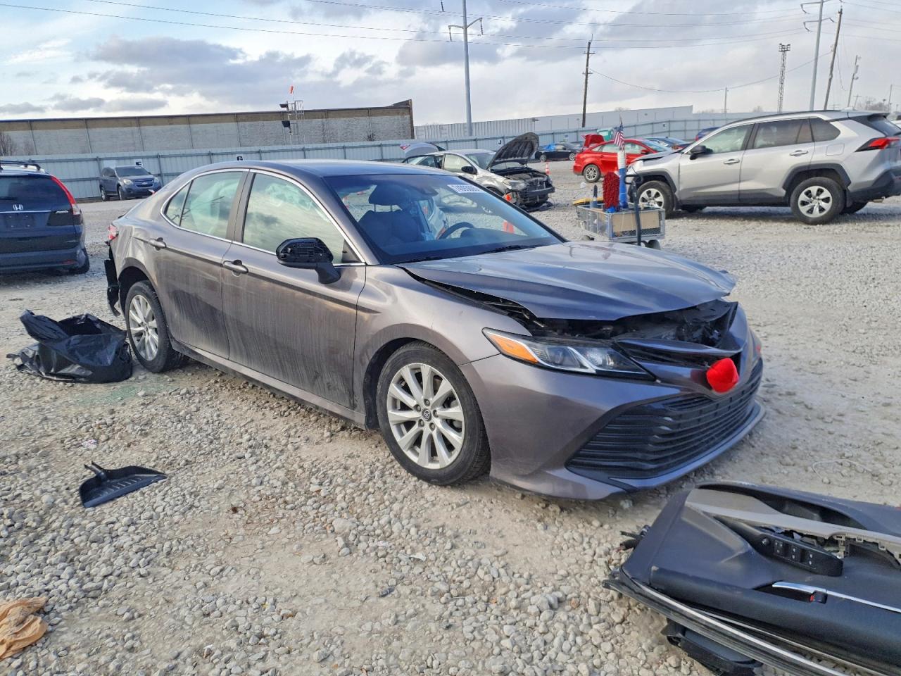 2020 TOYOTA CAMRY LE photo 7