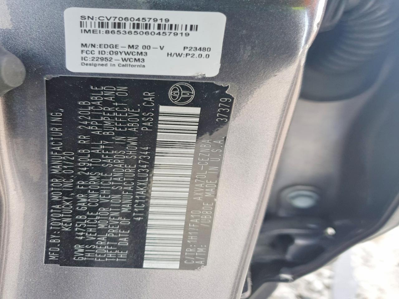 2020 TOYOTA CAMRY LE photo 25