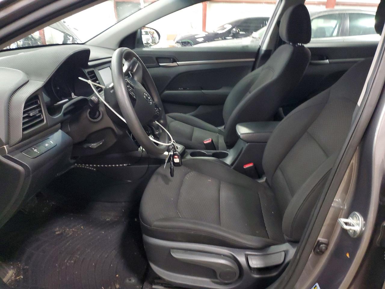 2020 HYUNDAI ELANTRA SE photo 19