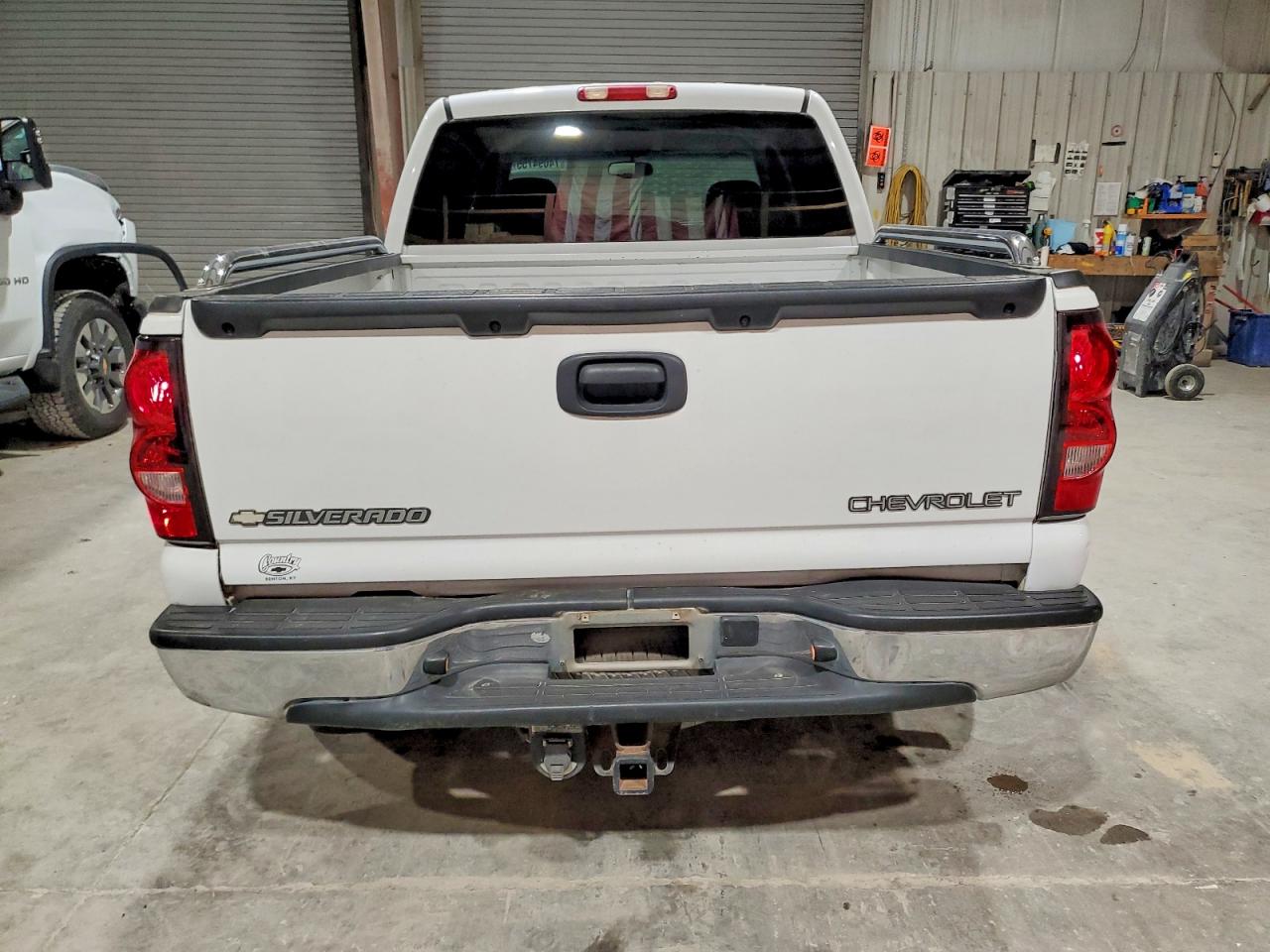 2005 CHEVROLET SILVERADO C1500 photo 16
