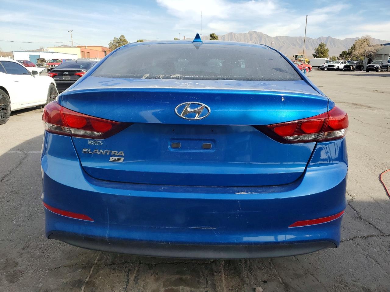 2017 HYUNDAI ELANTRA SE photo 11