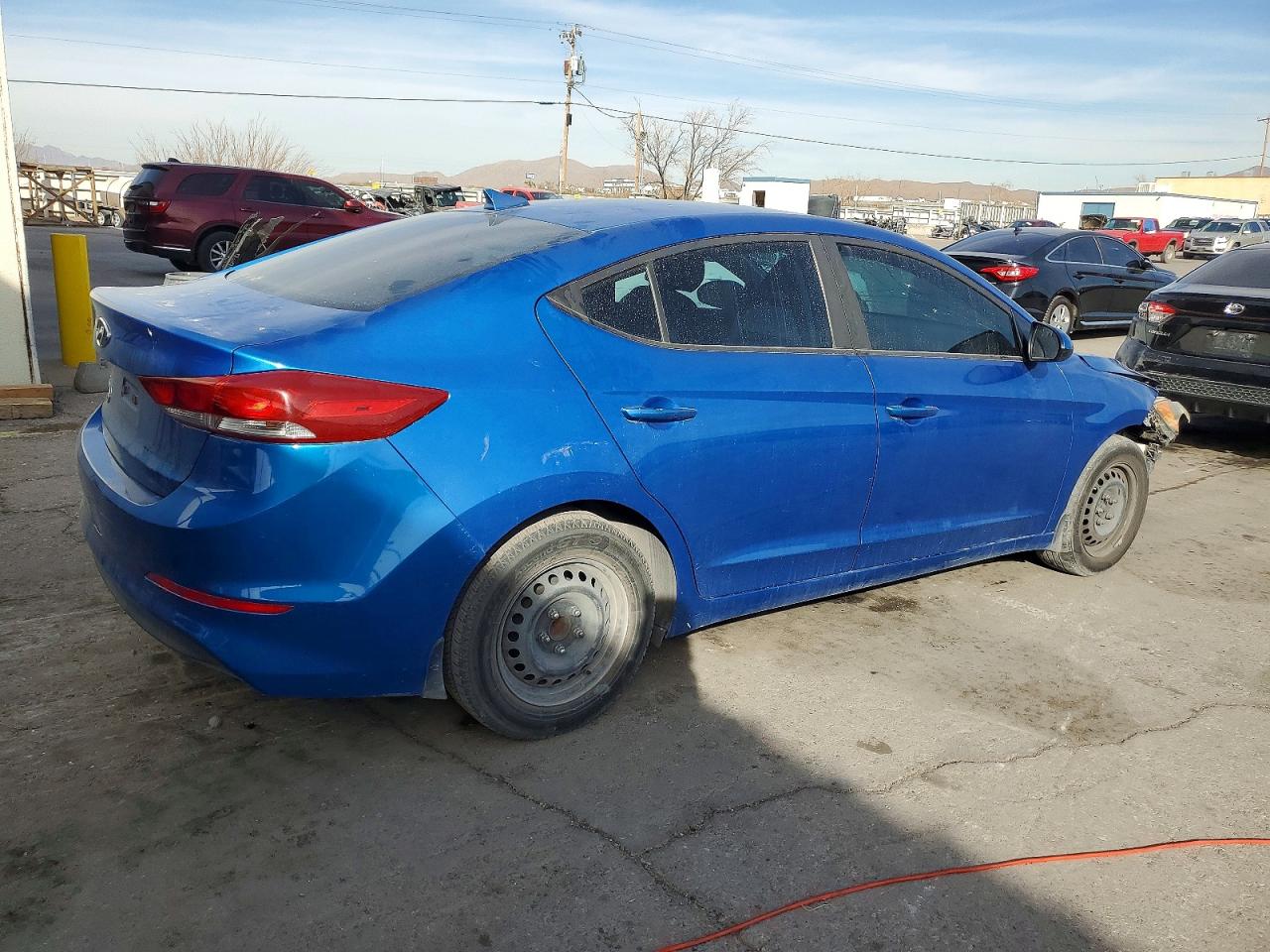 2017 HYUNDAI ELANTRA SE photo 5