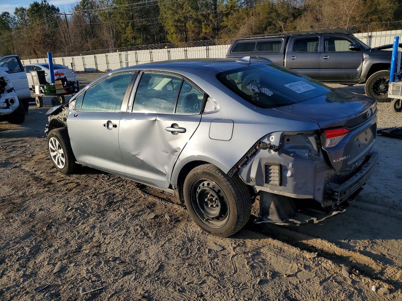 2021 TOYOTA COROLLA LE photo 4