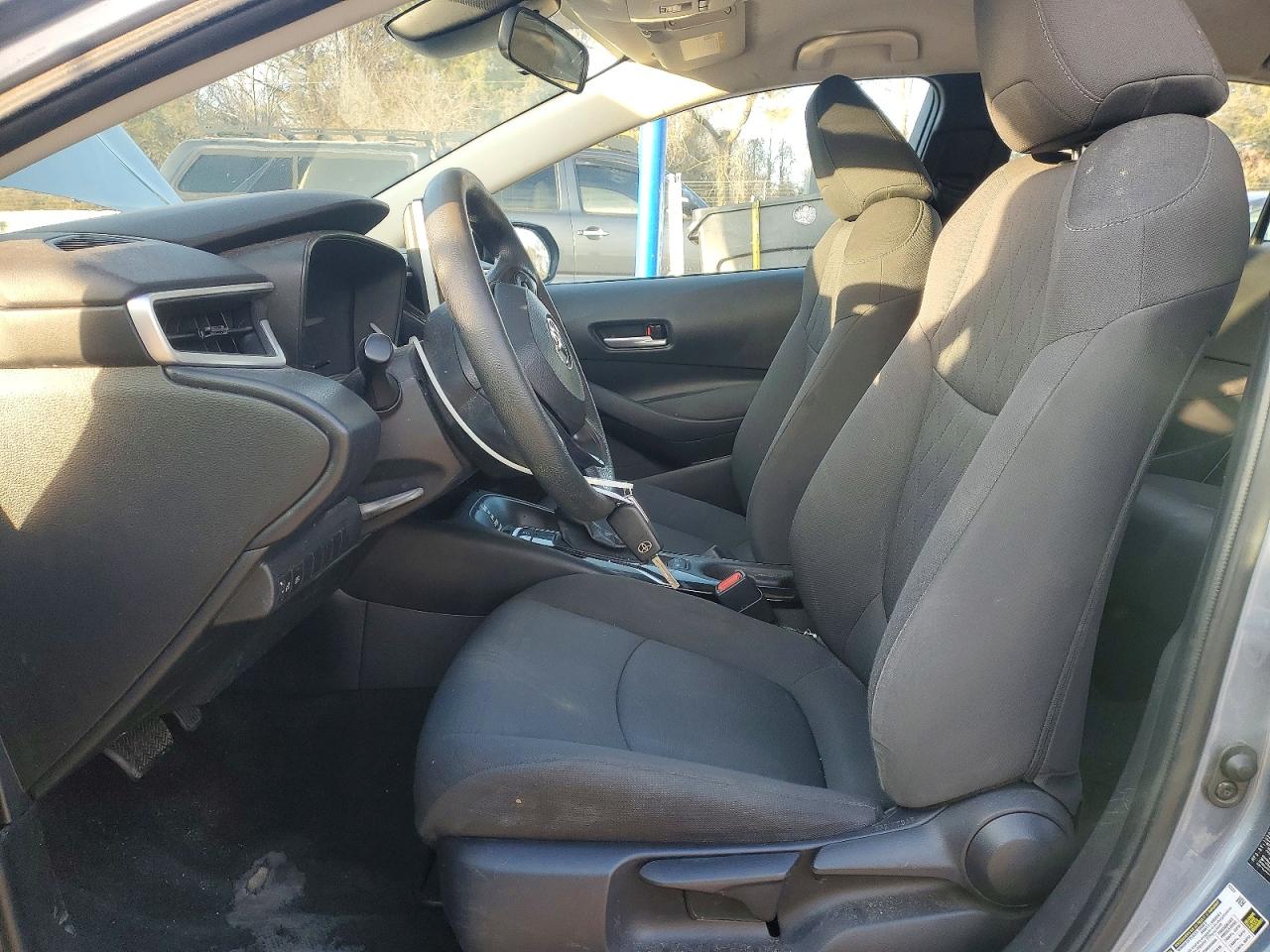 2021 TOYOTA COROLLA LE photo 19