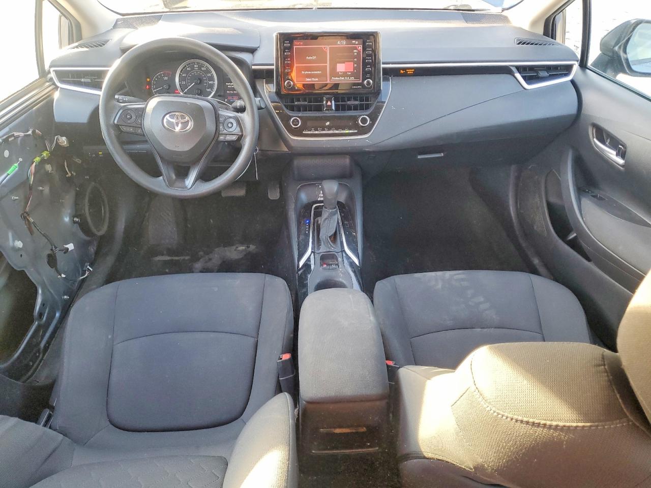 2021 TOYOTA COROLLA LE photo 22