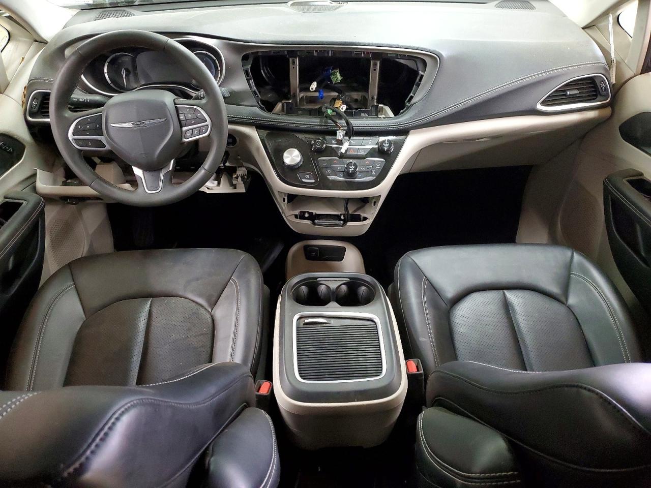 2024 CHRYSLER PACIFICA HYBRID SELECT photo 15