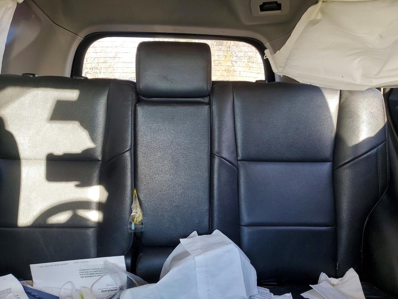 2016 TOYOTA RAV4 XLE photo 28