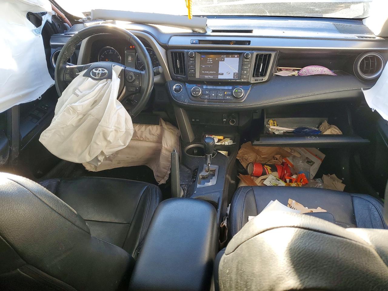 2016 TOYOTA RAV4 XLE photo 22