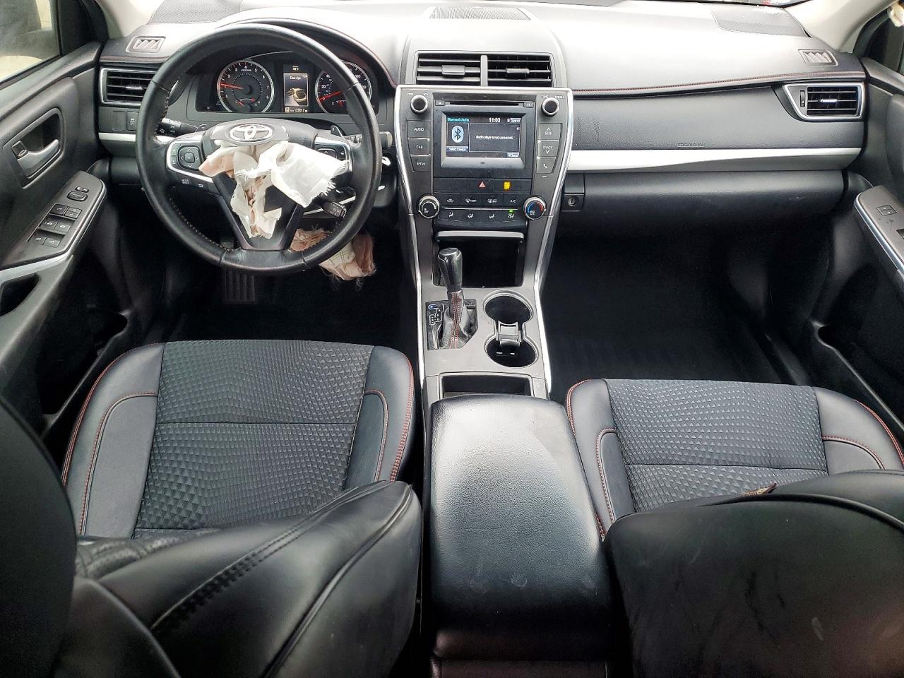 2015 TOYOTA CAMRY LE photo 15